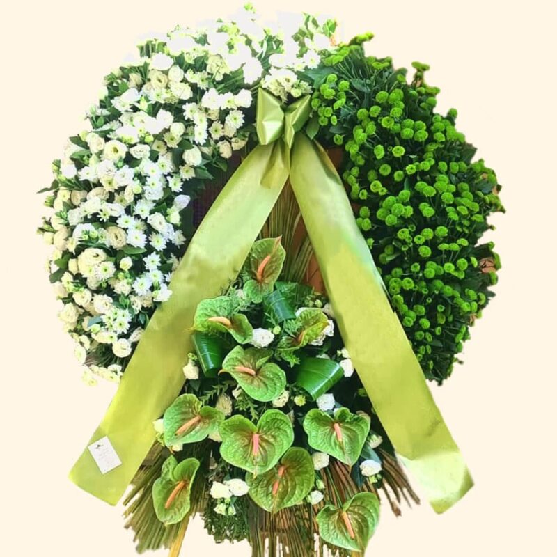 Corona funebre fiori freschi consegna a Roma in Chiesa